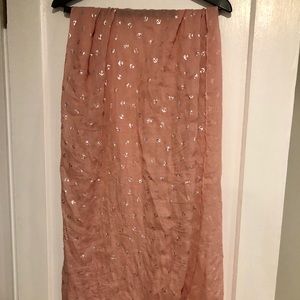 Blush scarf with silver anchors